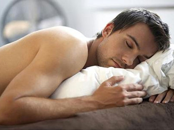 Giải mã hiện tượng 'giấc mơ ướt' ở nam giới khi ngủ