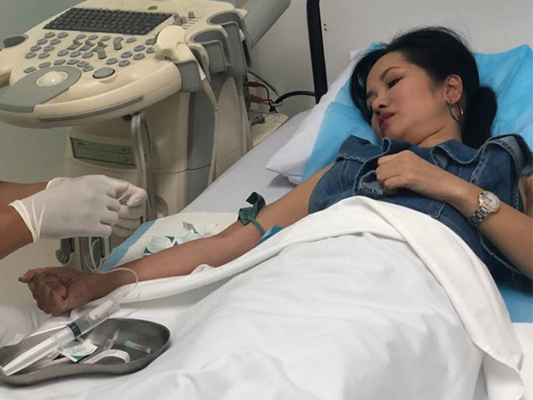 Gia đình đổ vỡ, nữ Diva Hồng Nhung lâm vào cảnh bệnh tật triền miên có thể phải ngừng ca hát