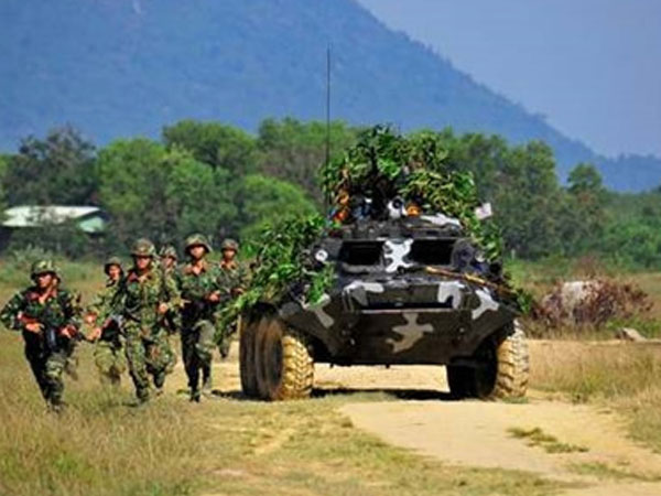 Mục kích bộ binh VN 'đánh địch' đổ bộ đường không