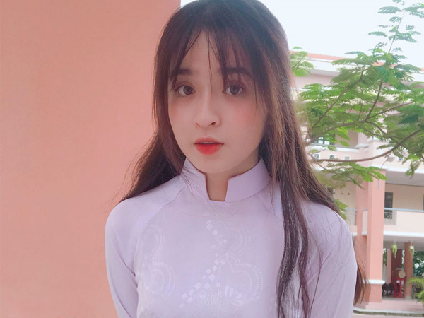 Nữ sinh miền Tây xinh đến mức bị nhầm là phẫu thuật thẩm mỹ