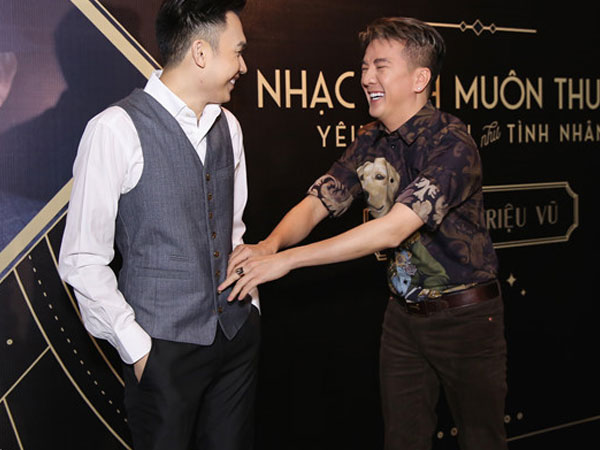 PR bằng chuyện tình dục: Chiêu trò bẩn thỉu và rẻ tiền ở showbiz Việt