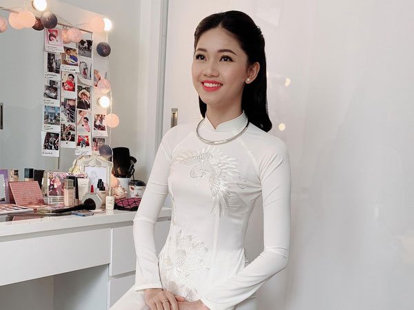 Rò rỉ hình ảnh bên trong lễ ăn hỏi kín đáo của Á hậu Thanh Tú với đại gia U40