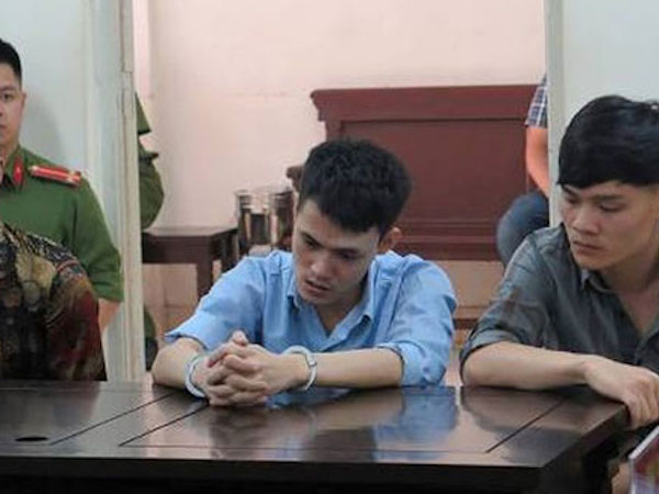 Thanh niên bắn chết người bỗng ngờ nghệch trước tòa