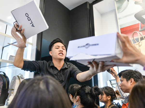 Black Friday: Nơi hạ cửa chặn khách, chỗ đìu hiu
