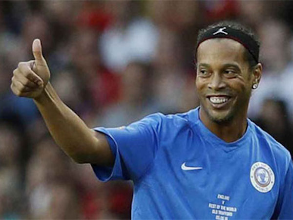 Chính quyền Brazil tịch thu tài sản của Ronaldinho để siết nợ