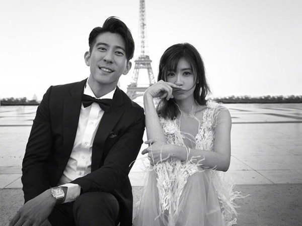 'Triệu Mẫn' Giả Tịnh Văn khoe ảnh cưới, chuẩn bị hôn lễ với chồng trẻ kém 9 tuổi sau bao cay đắng