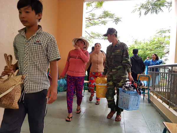 Cần Giờ mưa lớn, hơn 4.000 người dân đã tới nơi tránh bão