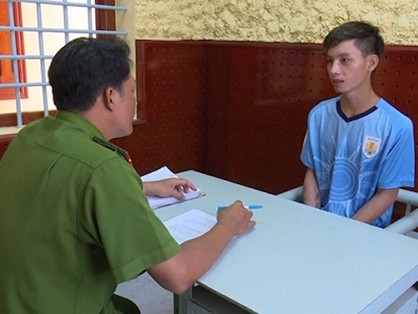 Nam thanh niên dùng dao trói tay gái bán dâm, đe dọa và cướp tài sản sau khi thỏa mãn nhu cầu