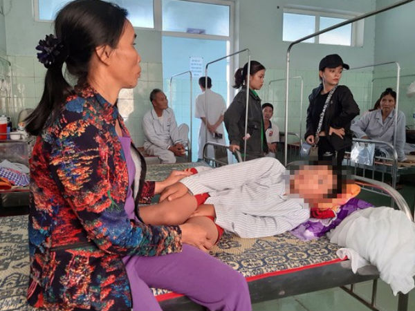 Tạm đình chỉ công tác cô giáo ép cả lớp tát 231 cái vào má học sinh