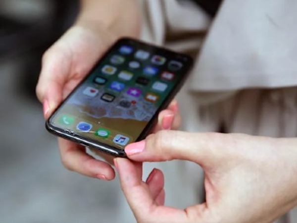 iPhone X qua sử dụng tràn về Việt Nam, giá xuống 16 triệu đồng
