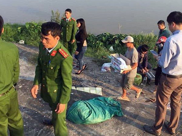Người bới rác tìm thấy thi thể bé trai sơ sinh bọc trong túi nilon ở Nam Định