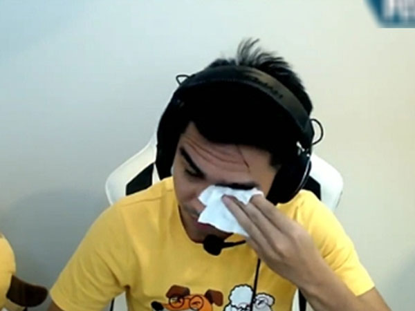Bị chê bán bánh mì giá 'chát' mà kém chất lượng, PewPew uất ức lên tiếng