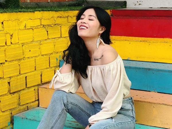 Dằn mặt antifan giữa lúc nhà chồng có tang, BTV Hoàng Linh bị chấn chỉnh: 'Im lặng đi, càng nói càng lố bịch'