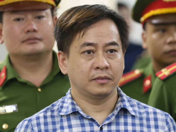 Ông Trần Phương Bình và Vũ 'nhôm' hầu tòa vụ Ngân hàng Đông Á