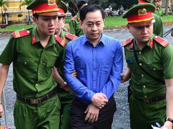 Vũ 'nhôm' khai có 3 tên, 2 quốc tịch