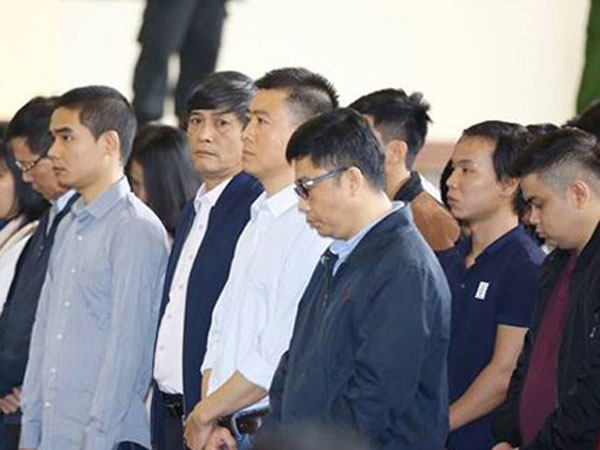 Vì sao các con bạc lao vào trò 'đỏ-đen' như thiêu thân?