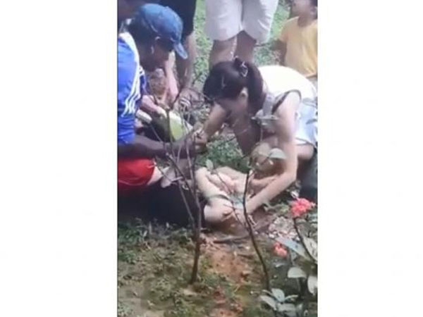 Bé trai 2 tuổi thoát chết sau cú ngã từ tầng 11 nhờ đồ dùng quen thuộc dùng hàng ngày