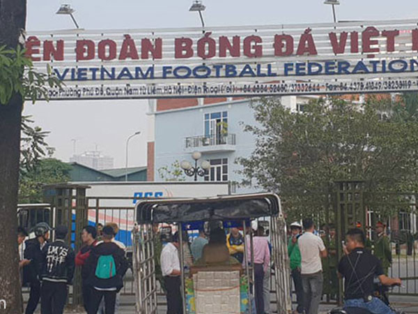 Hơn 28 nghìn người đang xếp hàng trên mạng đợi khớp lệnh thanh toán vé trận Việt Nam-Philippines