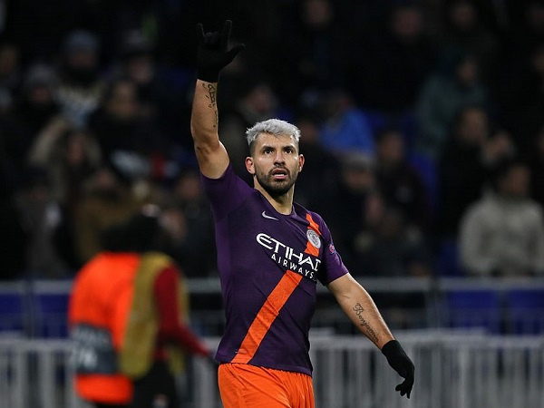 Lyon 2-2 Man City: Sergio Aguero 'nổ súng', Man City vẫn phục hận bất thành