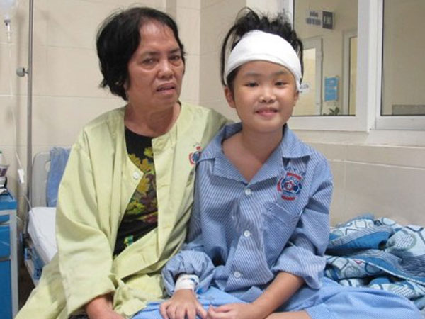 Bé gái chỉ nôn, bác sĩ nói chỉ còn 5% cơ hội sống sót