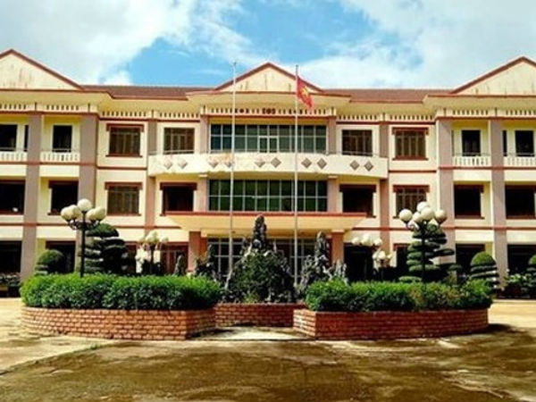 Cách chức phó chủ tịch huyện vì lấn chiếm đất rừng