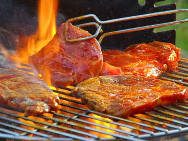 Ham ăn thịt nướng lúc mang thai, mẹ bật khóc ngay trên bàn đẻ khi con chào đời