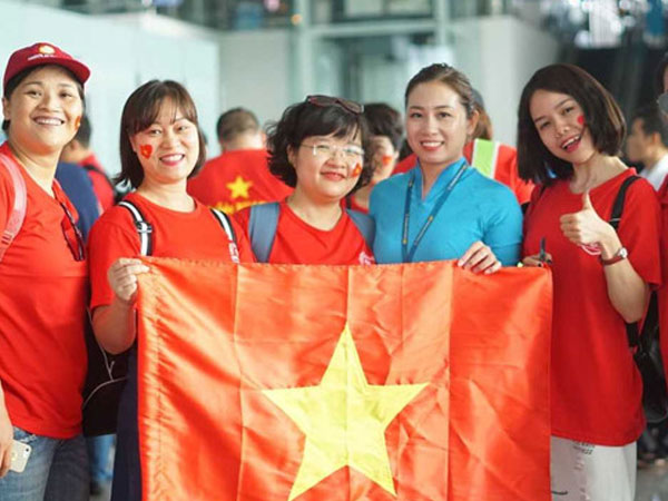 Nở rộ tour 17 - 24 triệu đồng sang Philippines xem bán kết