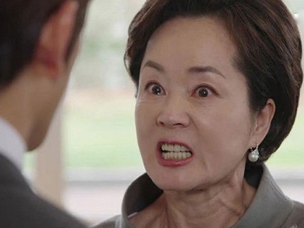 Tôi vừa trải qua cơn 'thập tử nhất sinh' trên bàn đẻ, mẹ chồng ép tôi phải ly hôn vì một lý do quá quắt chưa từng thấy