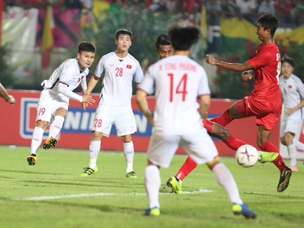 Việt Nam dứt điểm nhiều nhất vòng bảng AFF Cup