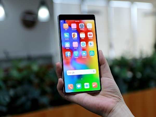 Bkav bán được gần 10.000 chiếc Bphone 3 trong tháng đầu