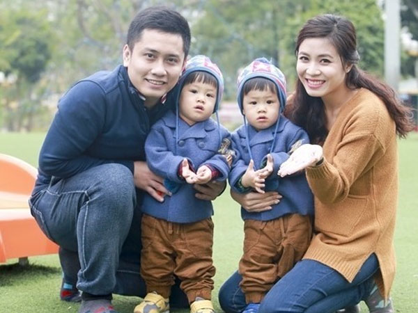 Cuộc sống 'gà trống nuôi con' của MC Trung Nghĩa sau 2 năm ly hôn với MC Hoàng Linh