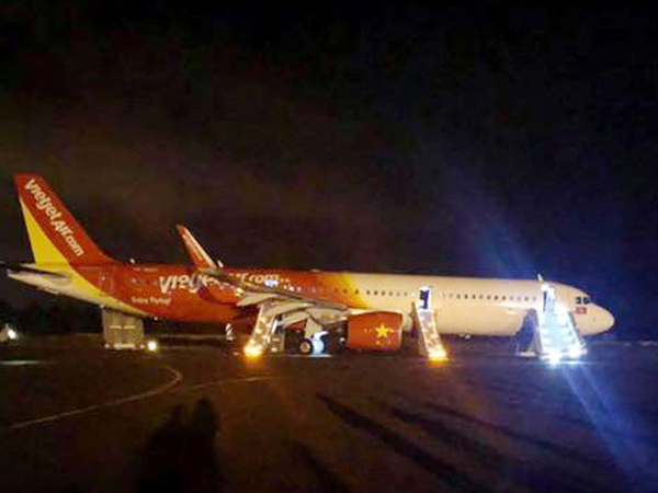 Loại bỏ nguyên nhân lỗi kỹ thuật của máy bay VietJet gặp sự cố hạ cánh