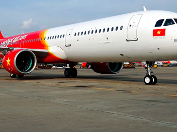 Máy bay gặp sự cố hạ cánh nghiêm trọng, vốn hóa Vietjet Air sụt hơn 800 tỷ đồng