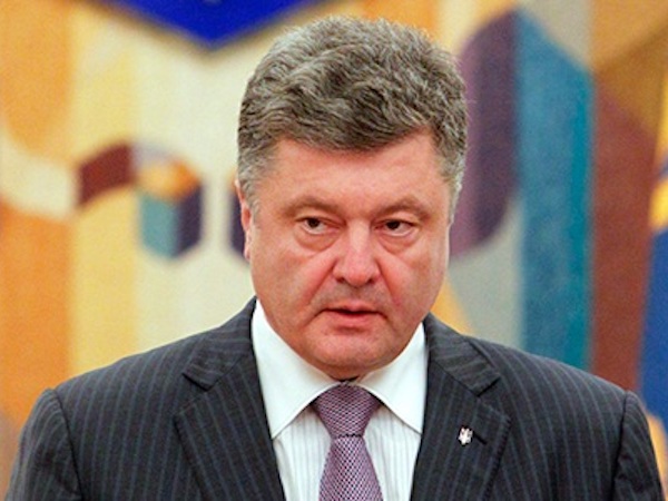 Ukraine cấm công dân Nga nhập cảnh vì vụ bắt tàu chiến