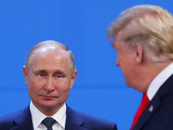 Hai nguyên thủ Trump, Putin hội đàm 'chớp nhoáng'