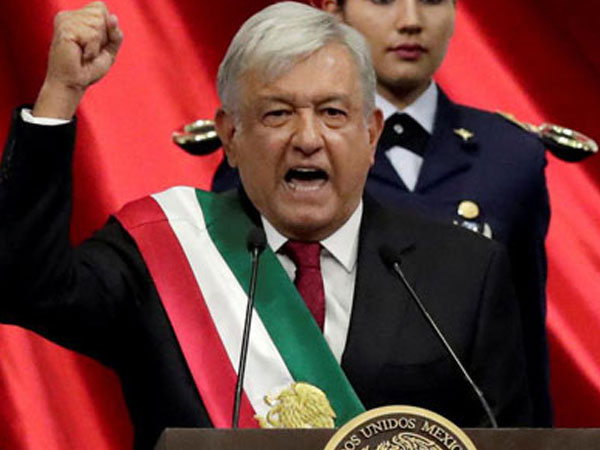 Tân tổng thống Mexico nhậm chức, cam kết 'tái sinh đất nước'