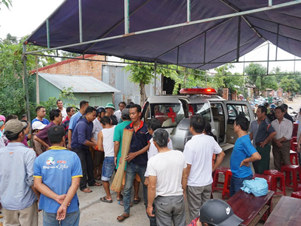 Cha của phó chủ tịch HĐND kể khoảnh khắc con gái bị bắn