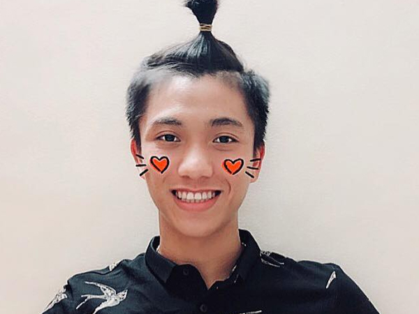Những 'gạch đầu dòng' siêu đáng yêu về Phan Văn Đức: Thánh ngơ, nghiện vuốt tóc, selfie 1001 kiểu như 1