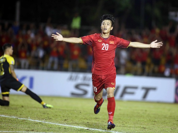Phan Văn Đức: Thắng Philippines là màn trình diễn tốt nhất của Việt Nam tại AFF Cup 2018