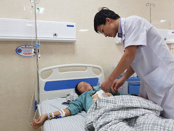 Bỗng chán ăn, người phụ nữ 39 tuổi đi khám phát hiện ung thư dạ dày di căn