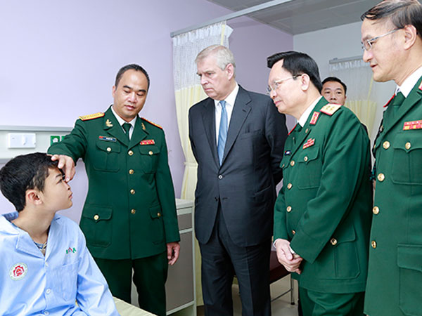 Cứ 2 giờ có một trẻ em Việt sinh ra mắc dị tật vùng sọ mặt