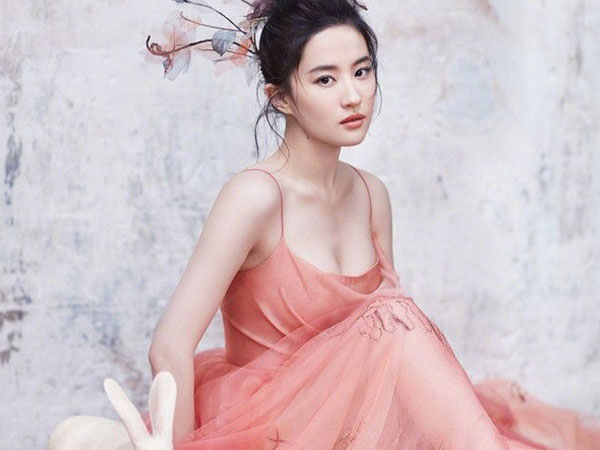 Lưu Diệc Phi đích thị sở hữu hình mẫu vòng 1 lý tưởng nhất xứ Trung
