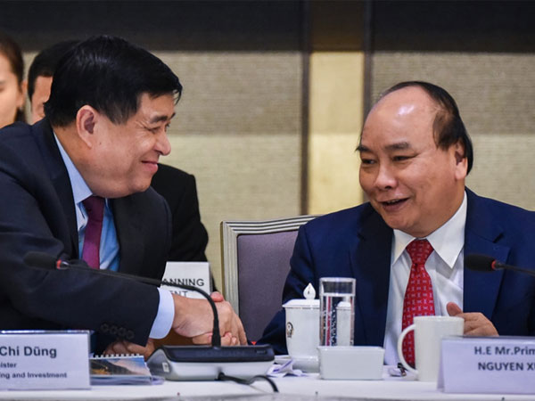 Thủ tướng nêu 3 đột phá, 2 động lực mới cho kinh tế VN 10 năm tới