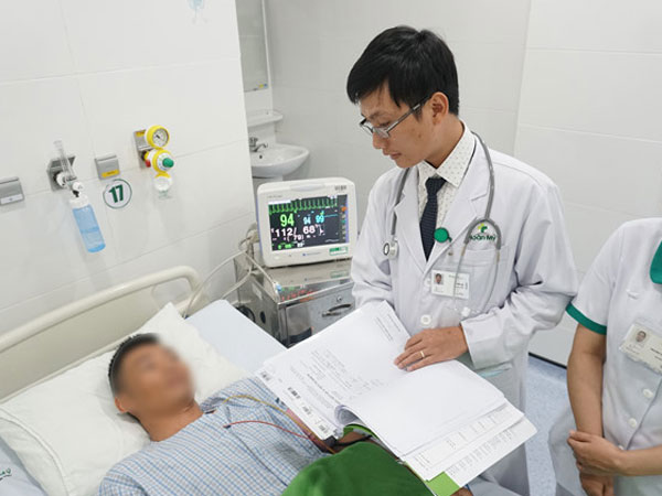 Mổ bóc u tại phòng khám tư, nam bệnh nhân bị ngộ độc thuốc gây tê