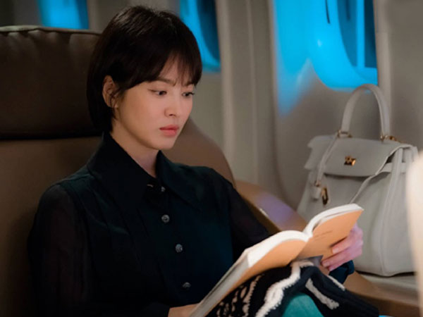 Vẻ xa xỉ của Song Hye Kyo khi đóng quý cô trâm anh thế phiệt