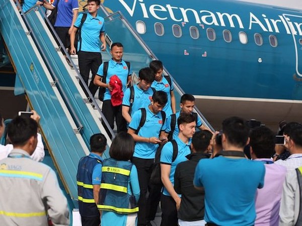 Chiều nay ĐT Việt Nam sang Malaysia để chuẩn bị đá chung kết lượt đi AFF Cup 2018
