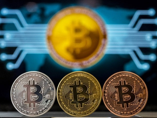 Giá Bitcoin lại lập đáy mới