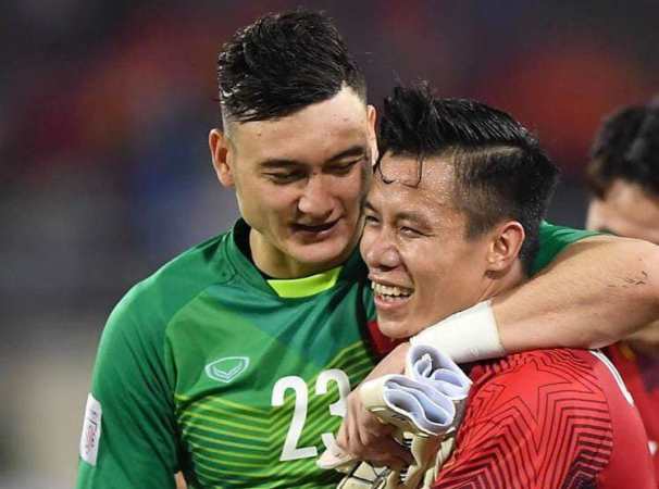 Quế Ngọc Hải và Văn Lâm lại 'tình thương mến thương' sau nghi vấn cãi cọ trên sân
