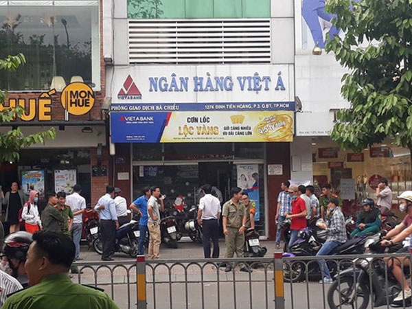 Thủ phạm cướp ngân hàng ở Bình Thạnh là đôi nam nữ