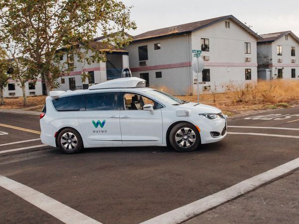 Waymo One - dịch vụ taxi tự lái lái đầu tiên trên thế giới